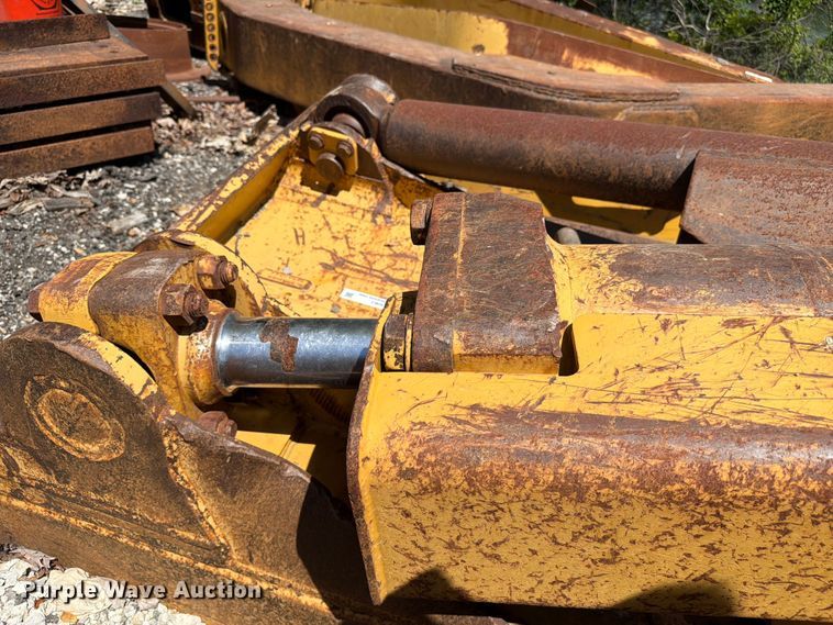image for item FC3061 Caterpillar dozer blade
