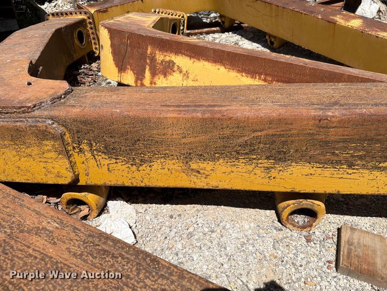 image for item FC3061 Caterpillar dozer blade
