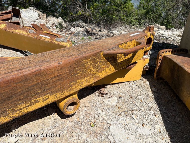 image for item FC3061 Caterpillar dozer blade