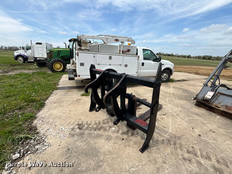 image for item FC4571 Wheel loader forks