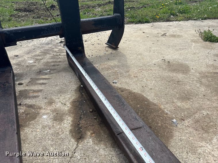 image for item FC4571 Wheel loader forks