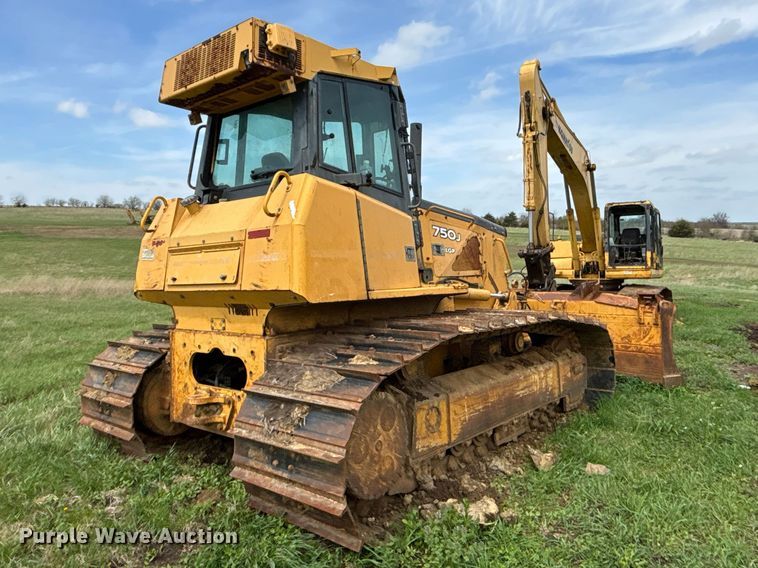 image for item FC4574 2010 John Deere 750J LGP Dozer