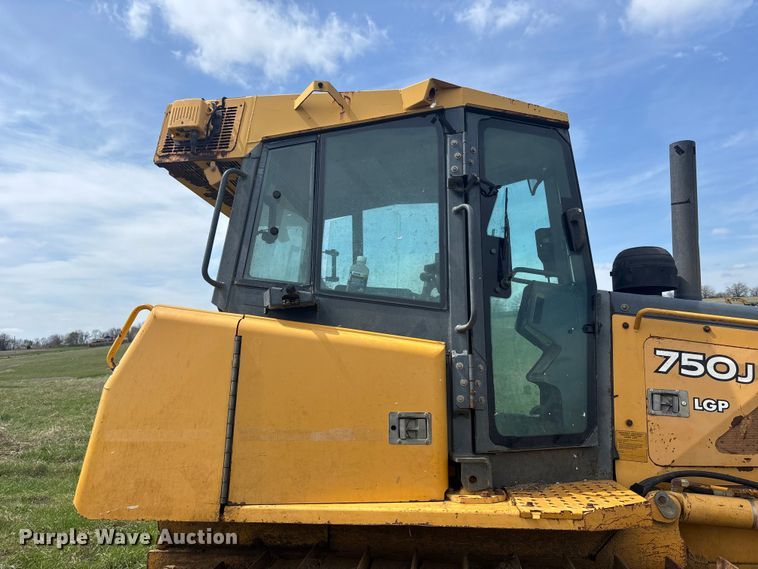 image for item FC4574 2010 John Deere 750J LGP Dozer