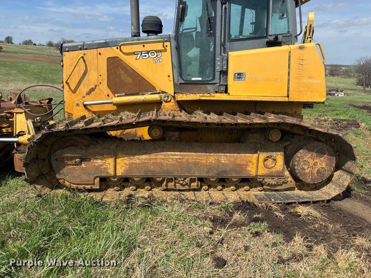 image for item FC4574 2010 John Deere 750J LGP Dozer