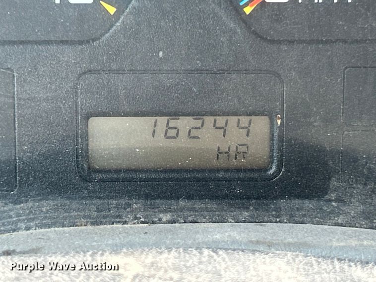 image for item FC5232 2006 International 4300 bucket truck