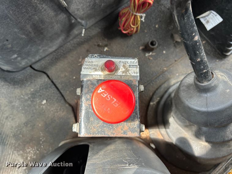 image for item FC5232 2006 International 4300 bucket truck