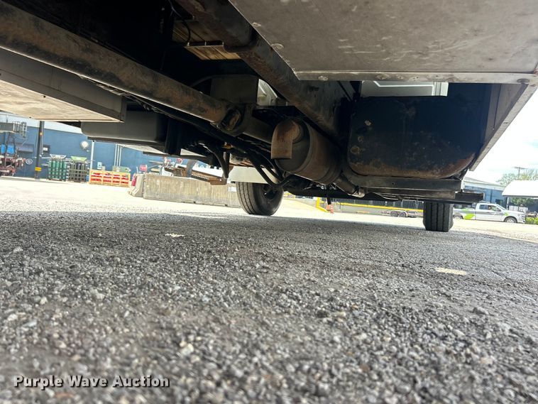 image for item FC5232 2006 International 4300 bucket truck