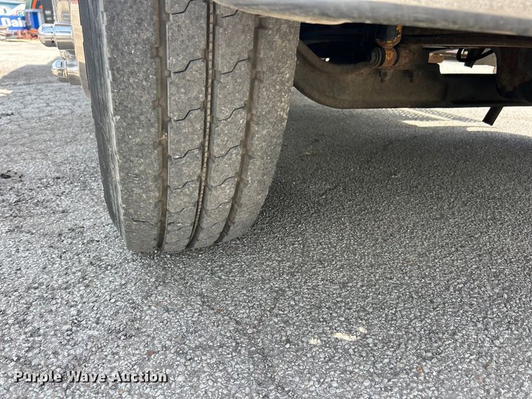 image for item FC5232 2006 International 4300 bucket truck