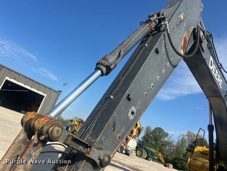 image for item FC5413 2008 John Deere 350D LC excavator