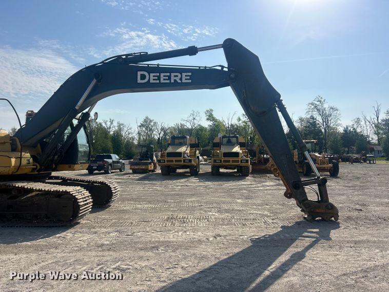 image for item FC5413 2008 John Deere 350D LC excavator