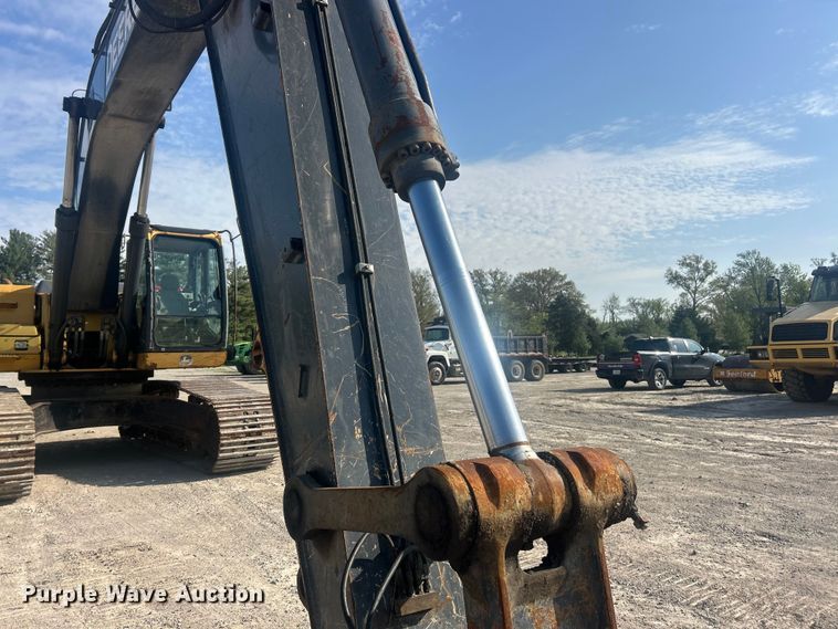 image for item FC5413 2008 John Deere 350D LC excavator