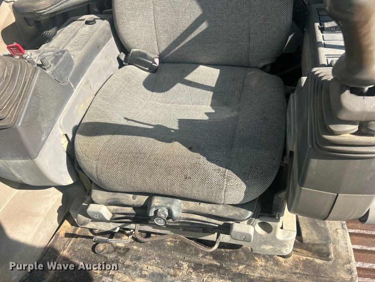 image for item FC5413 2008 John Deere 350D LC excavator