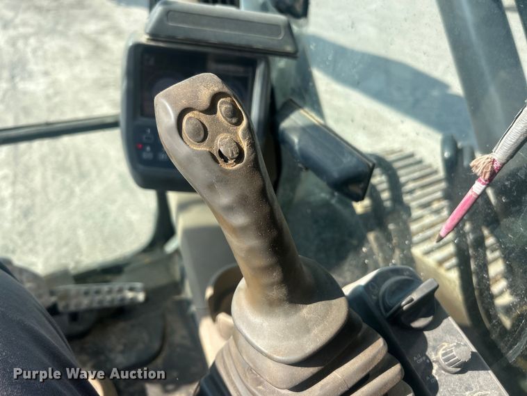 image for item FC5413 2008 John Deere 350D LC excavator