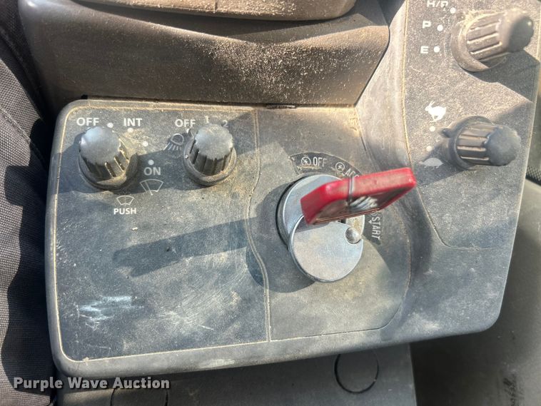 image for item FC5413 2008 John Deere 350D LC excavator