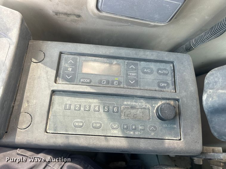 image for item FC5413 2008 John Deere 350D LC excavator