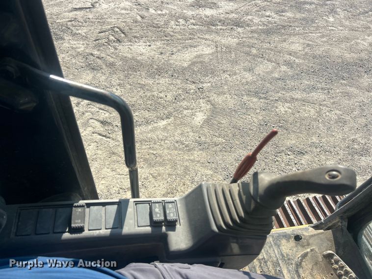 image for item FC5413 2008 John Deere 350D LC excavator