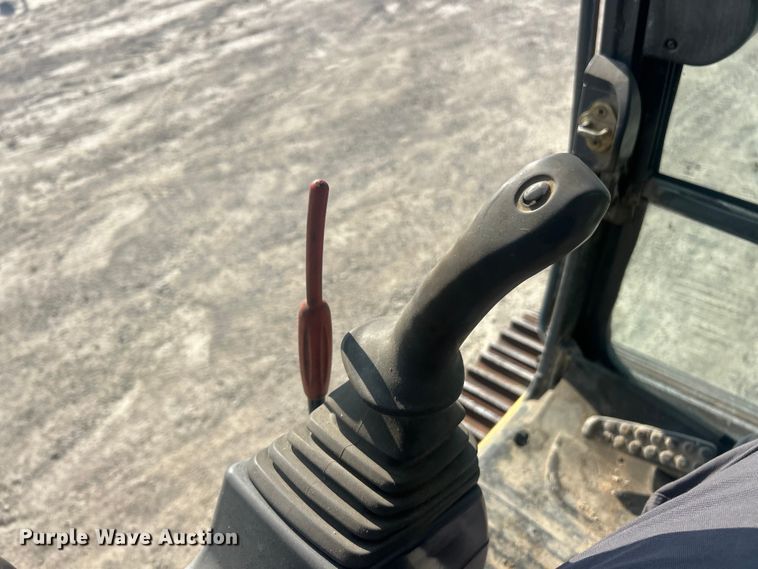 image for item FC5413 2008 John Deere 350D LC excavator