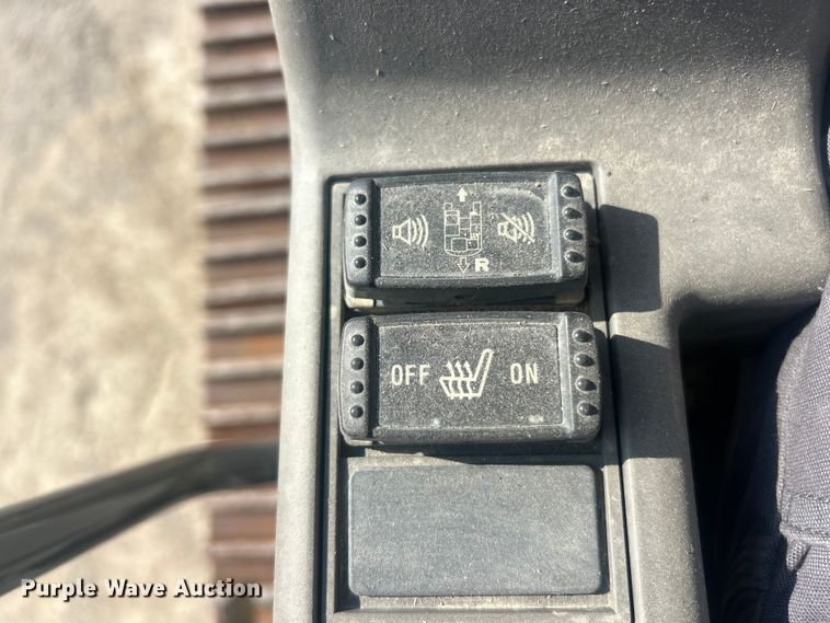 image for item FC5413 2008 John Deere 350D LC excavator