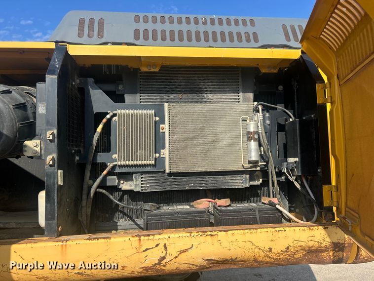 image for item FC5413 2008 John Deere 350D LC excavator