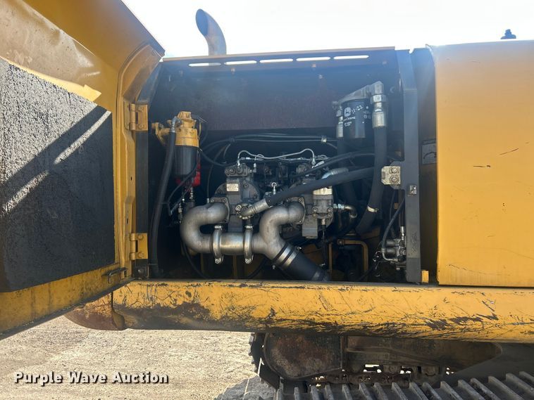 image for item FC5413 2008 John Deere 350D LC excavator