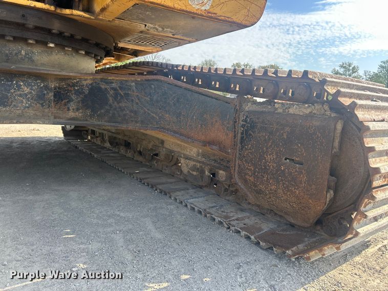 image for item FC5413 2008 John Deere 350D LC excavator