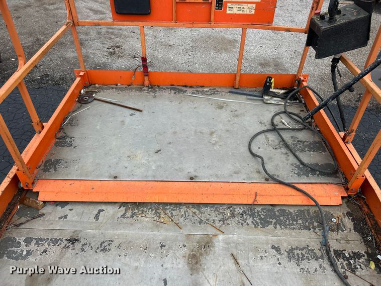 image for item FC5461 JLG 4394RT scissor lift