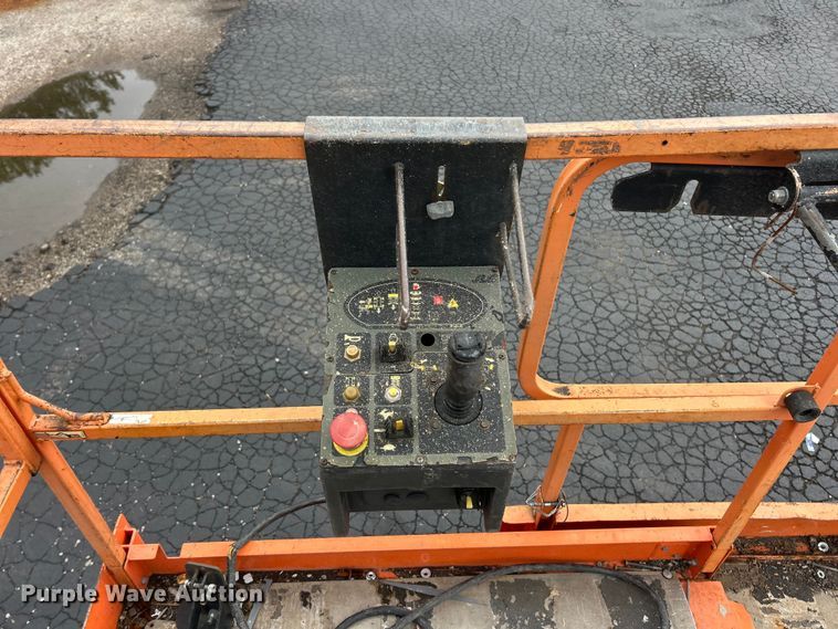 image for item FC5461 JLG 4394RT scissor lift
