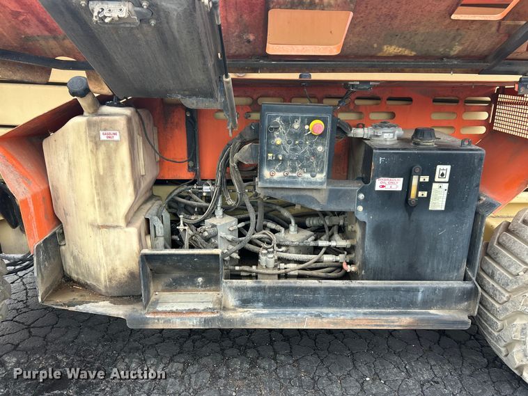 image for item FC5462 2011 JLG 4394RT scissor lift