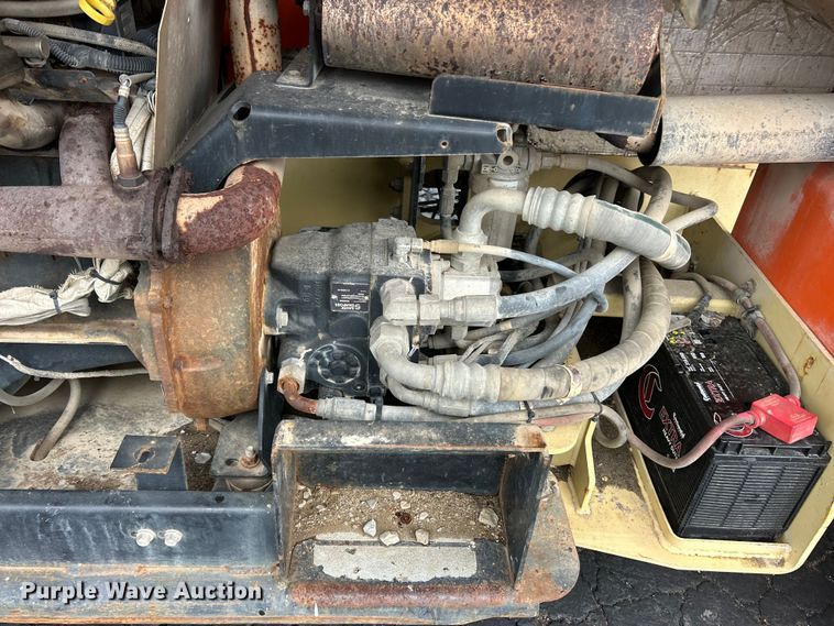 image for item FC5462 2011 JLG 4394RT scissor lift