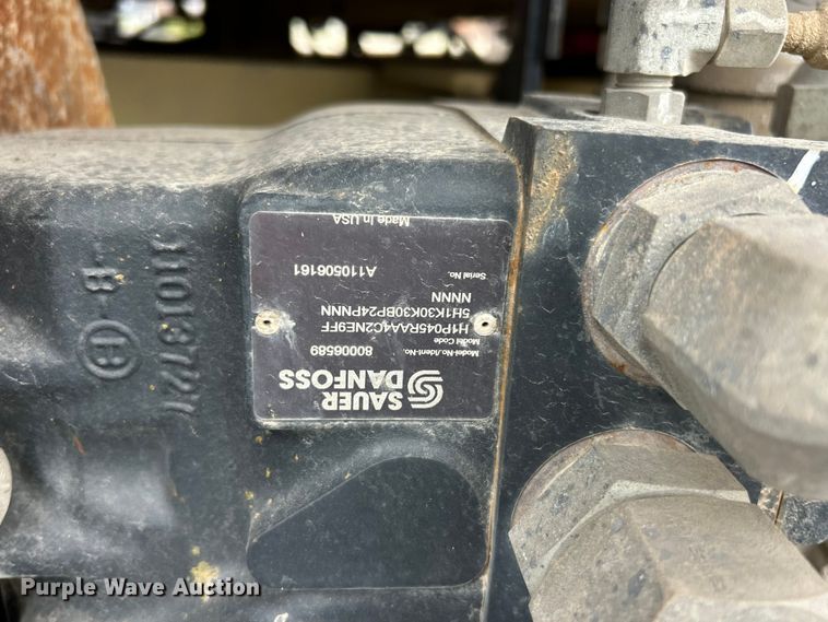 image for item FC5462 2011 JLG 4394RT scissor lift