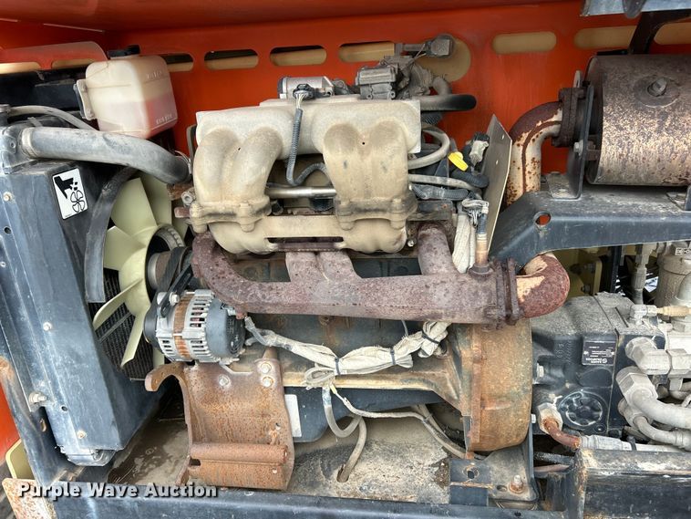 image for item FC5462 2011 JLG 4394RT scissor lift