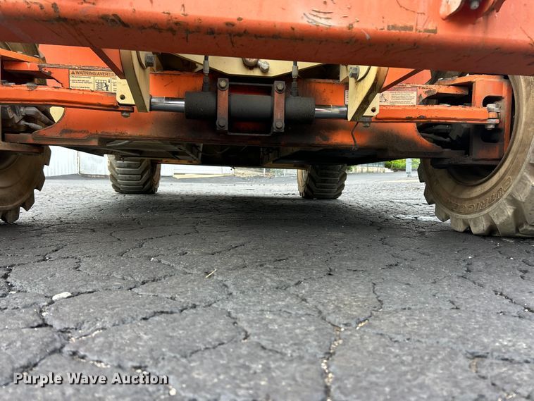 image for item FC5462 2011 JLG 4394RT scissor lift