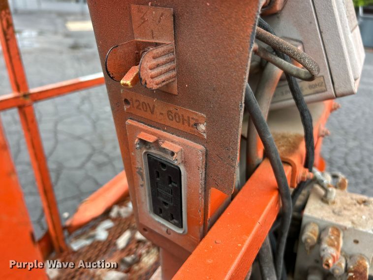 image for item FC5463 2013 JLG 450AJ Series II boom lift