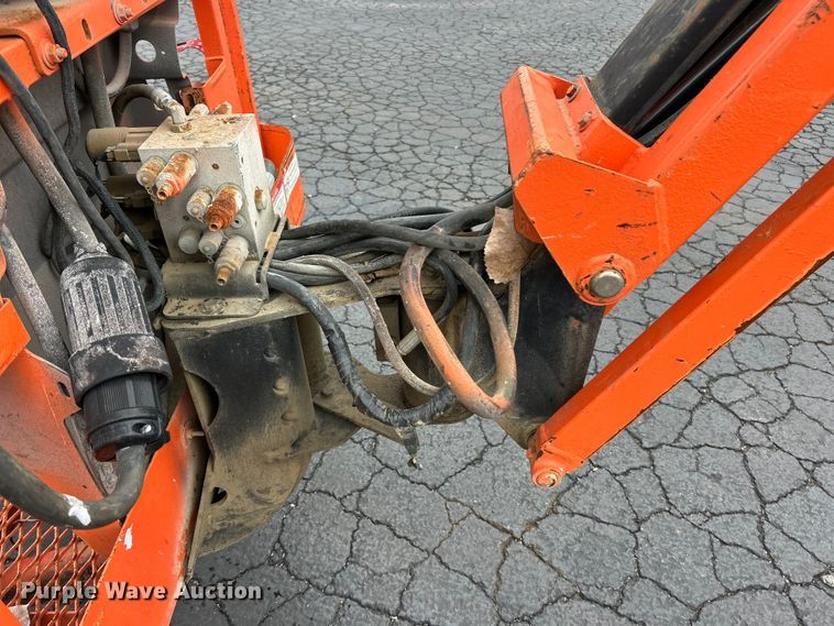 image for item FC5463 2013 JLG 450AJ Series II boom lift