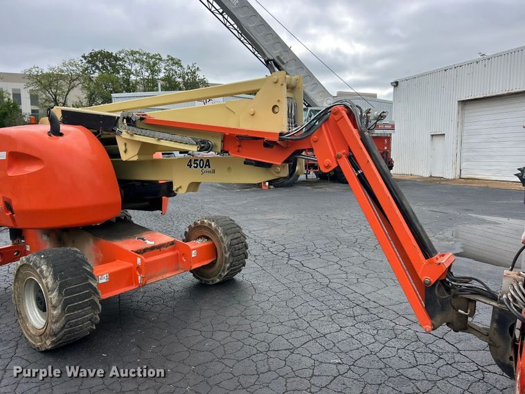 image for item FC5463 2013 JLG 450AJ Series II boom lift