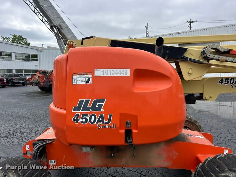 image for item FC5463 2013 JLG 450AJ Series II boom lift