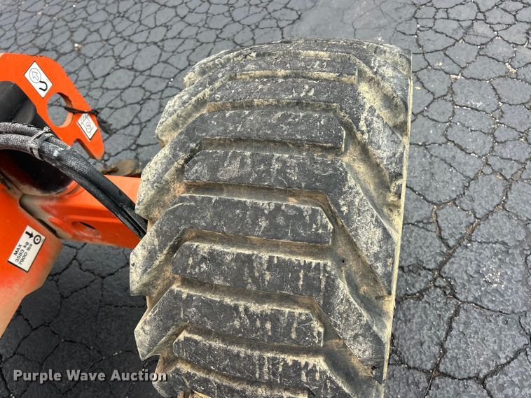 image for item FC5463 2013 JLG 450AJ Series II boom lift