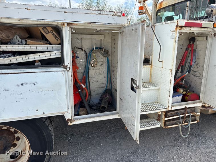 image for item FG0243 2004 Freightliner Business Class M2 digger derrick truck