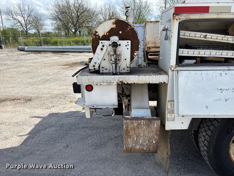 image for item FG0243 2004 Freightliner Business Class M2 digger derrick truck