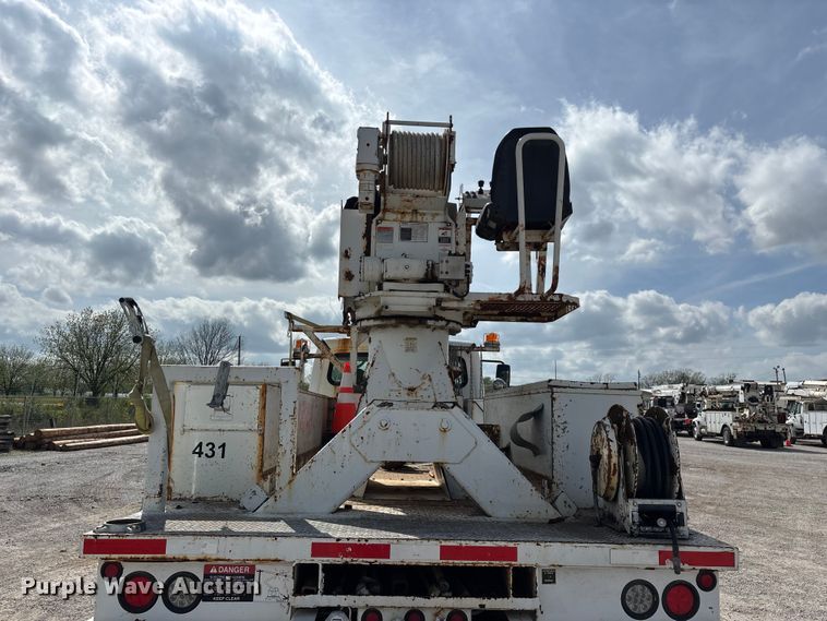 image for item FG0243 2004 Freightliner Business Class M2 digger derrick truck