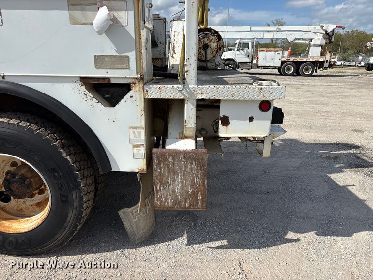 image for item FG0243 2004 Freightliner Business Class M2 digger derrick truck