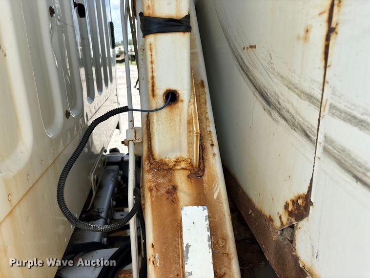 image for item FG0243 2004 Freightliner Business Class M2 digger derrick truck