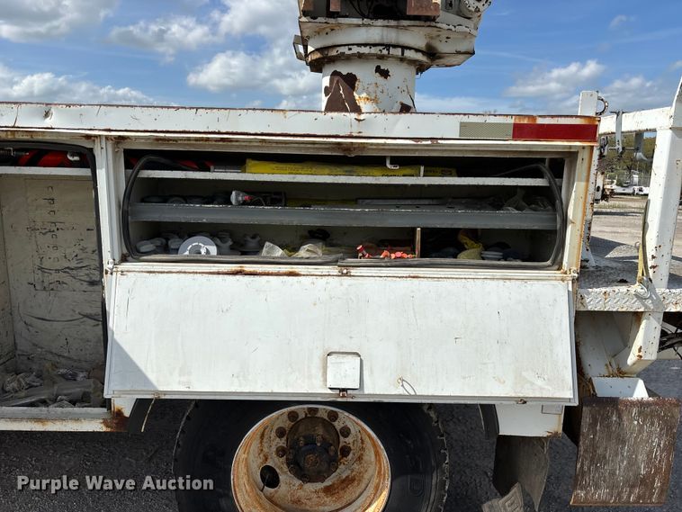 image for item FG0243 2004 Freightliner Business Class M2 digger derrick truck