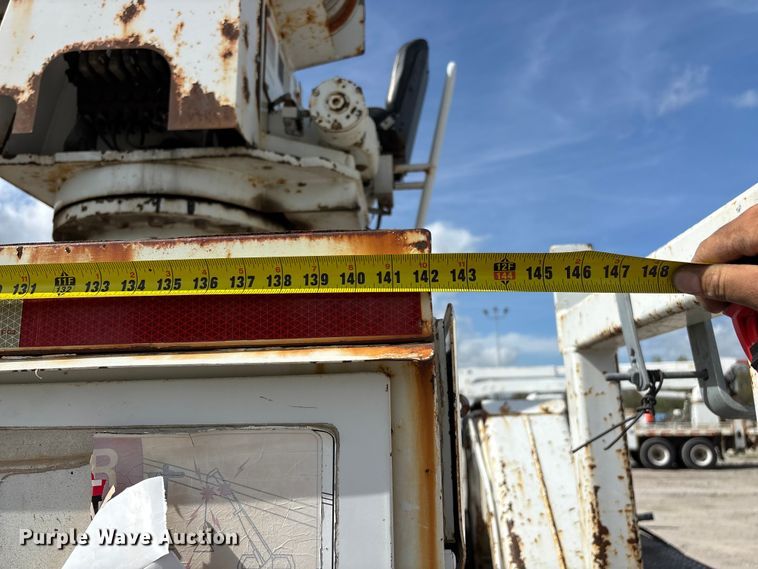 image for item FG0243 2004 Freightliner Business Class M2 digger derrick truck