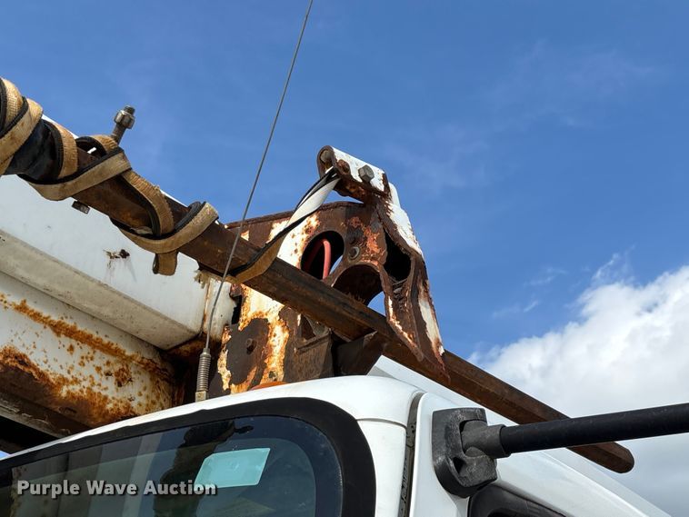 image for item FG0243 2004 Freightliner Business Class M2 digger derrick truck