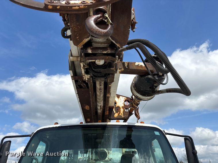 image for item FG0243 2004 Freightliner Business Class M2 digger derrick truck