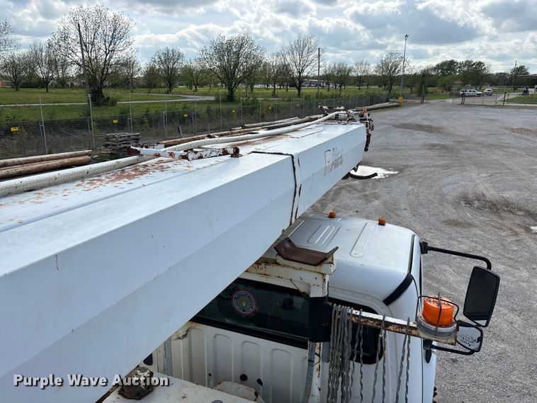 image for item FG0243 2004 Freightliner Business Class M2 digger derrick truck