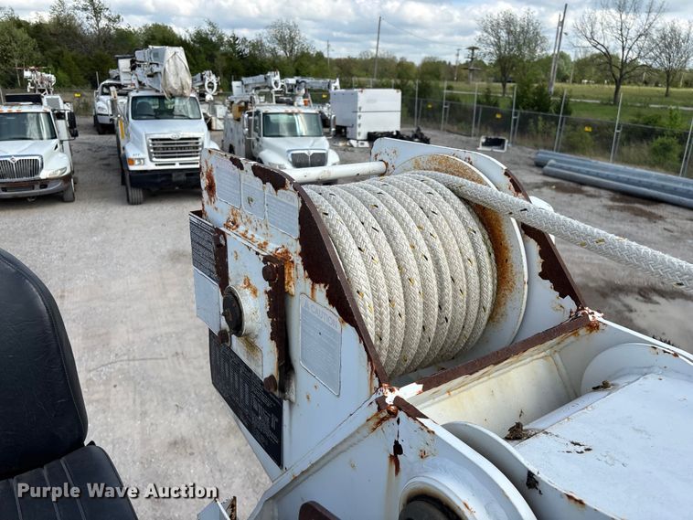 image for item FG0243 2004 Freightliner Business Class M2 digger derrick truck