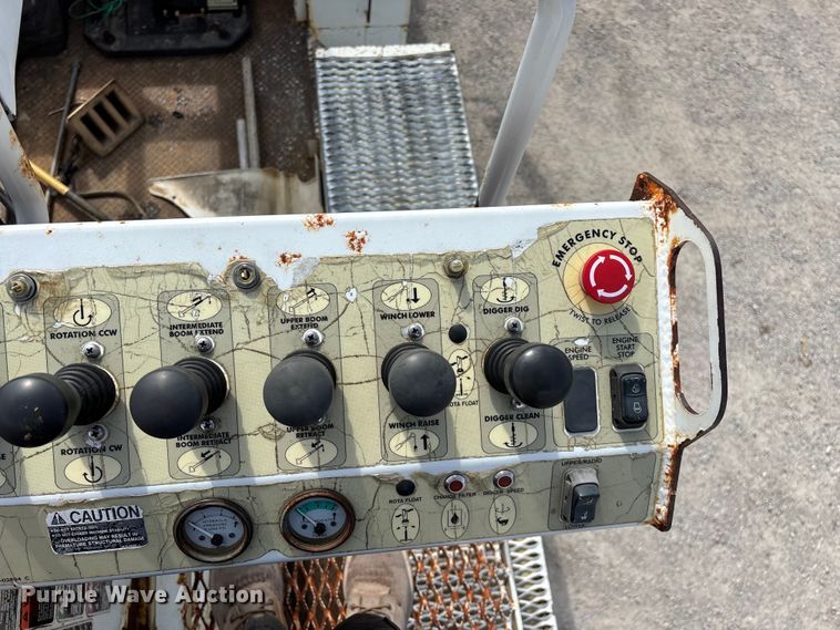 image for item FG0243 2004 Freightliner Business Class M2 digger derrick truck