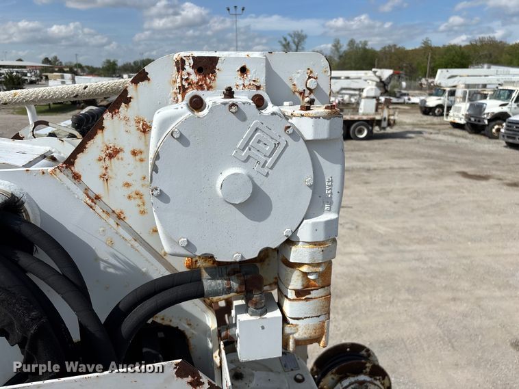 image for item FG0243 2004 Freightliner Business Class M2 digger derrick truck